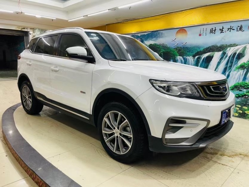 东莞18年吉利博越7