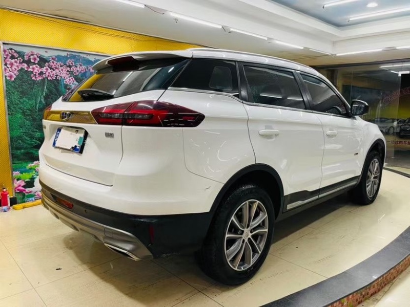 东莞18年吉利博越4