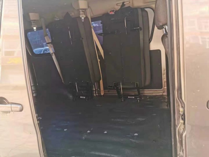淮北20年長安汽車睿行4