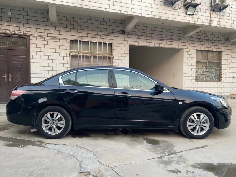 济宁08年本田雅阁3