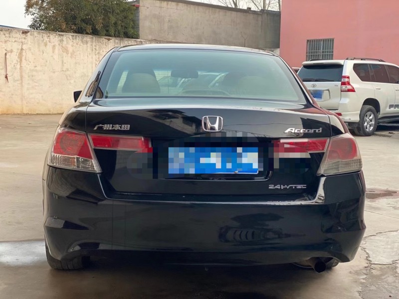 济宁08年本田雅阁9