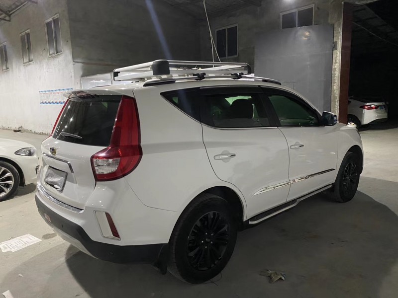 成都17年吉利远景X68