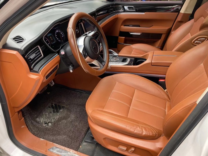 成都18年众泰T7004