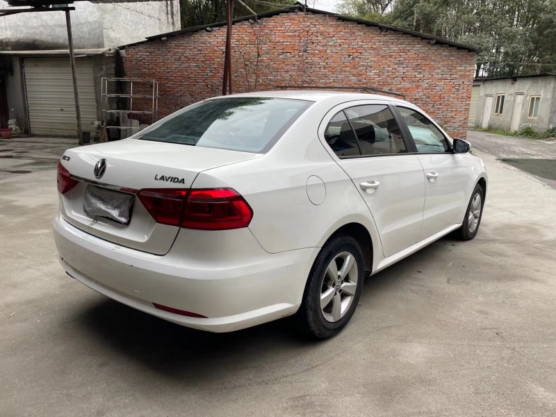 成都17年大众朗逸7