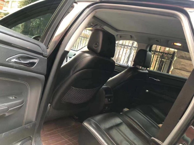 潍坊12年凯迪拉克SRX3