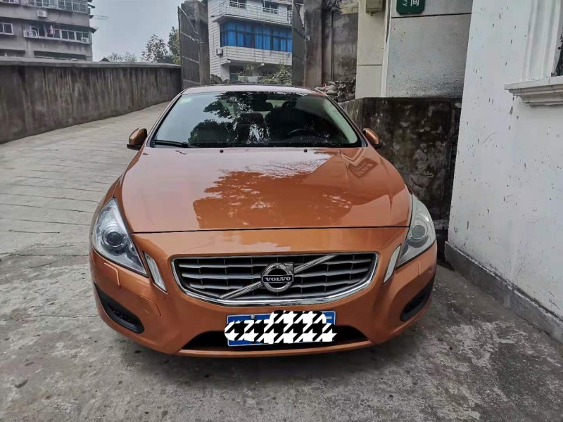 黃石11年沃爾沃S60L5