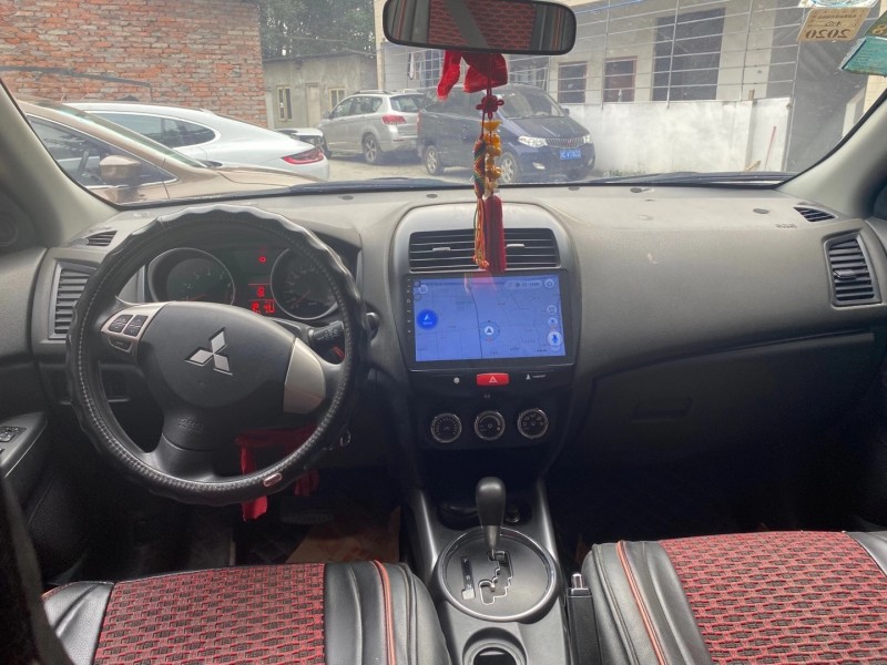 成都14年三菱劲炫5