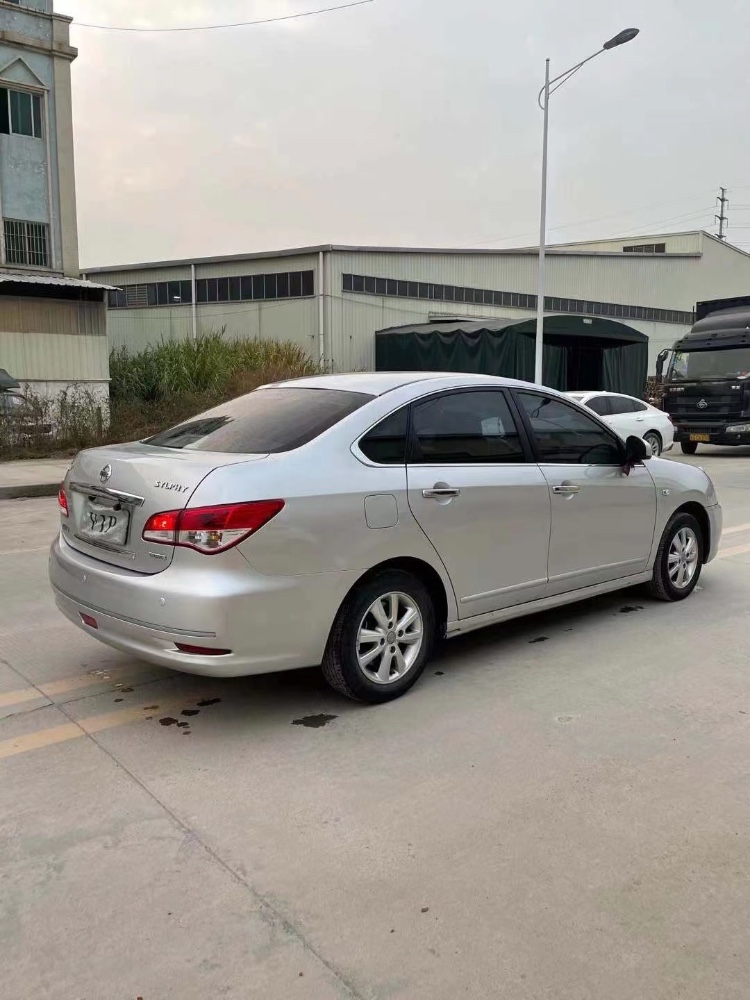 东莞18年日产轩逸9