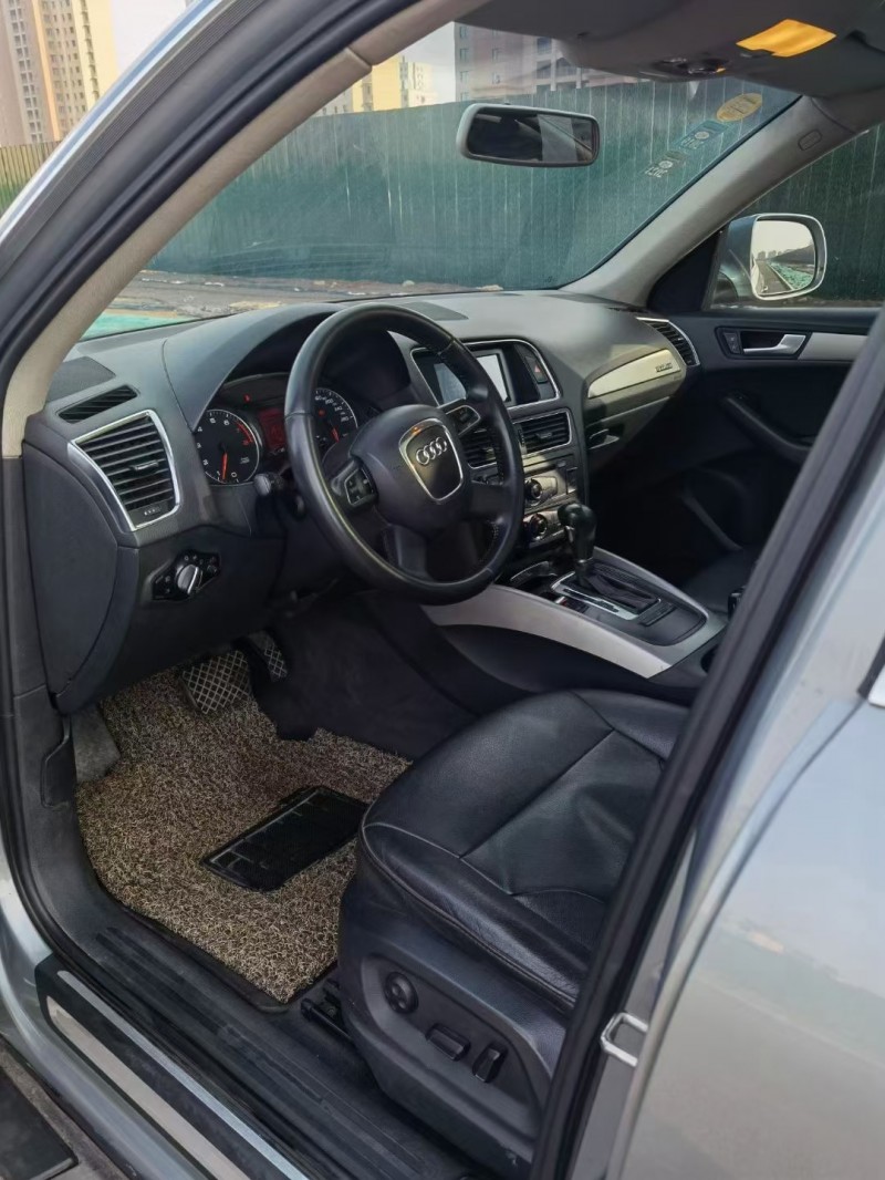 青岛13年奥迪Q54