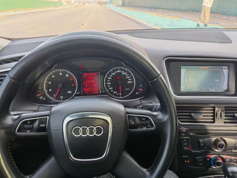 青岛13年奥迪Q57