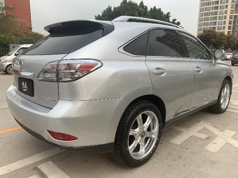 广州12年雷克萨斯RX4