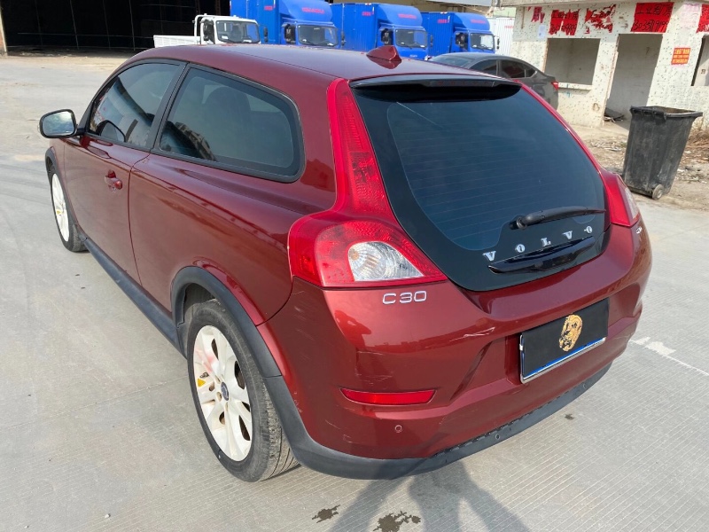 广州11年沃尔沃C305