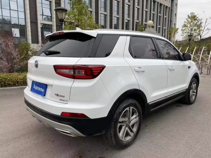 重慶19年長安汽車CS558