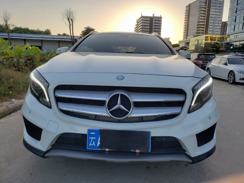 东莞15年奔驰GLA1