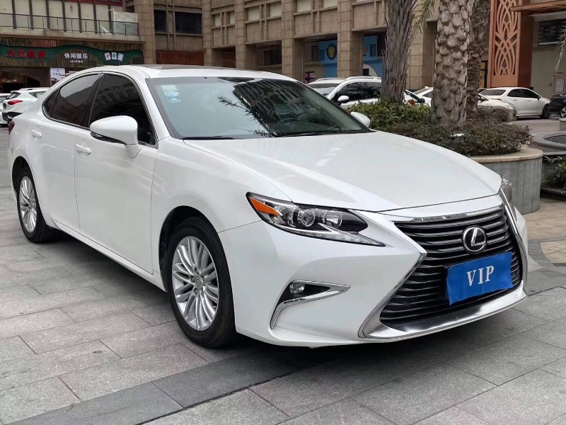 佛山18年雷克萨斯ES3