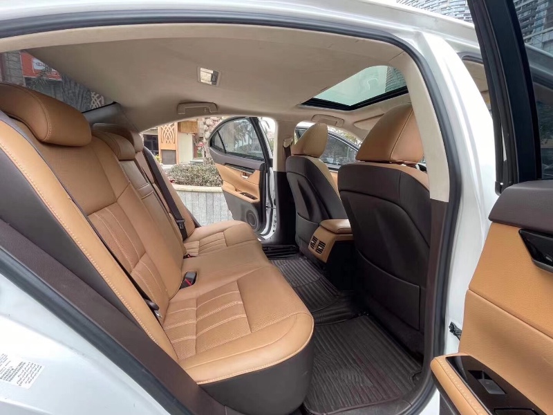 佛山18年雷克萨斯ES5