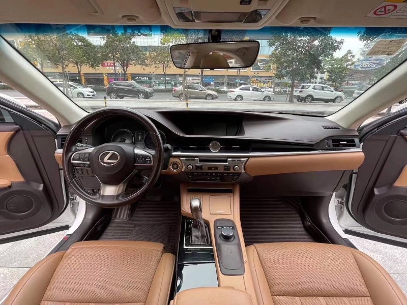 佛山18年雷克萨斯ES6