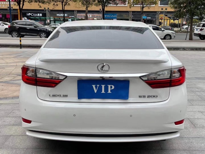佛山18年雷克萨斯ES7