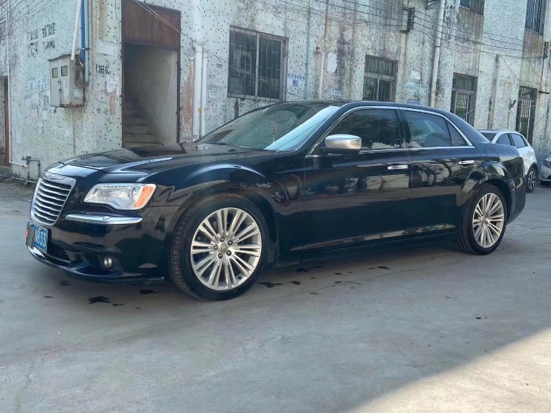 珠海12年克萊斯勒300C8