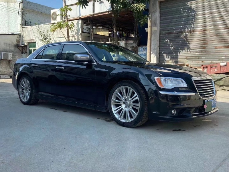 珠海12年克萊斯勒300C7
