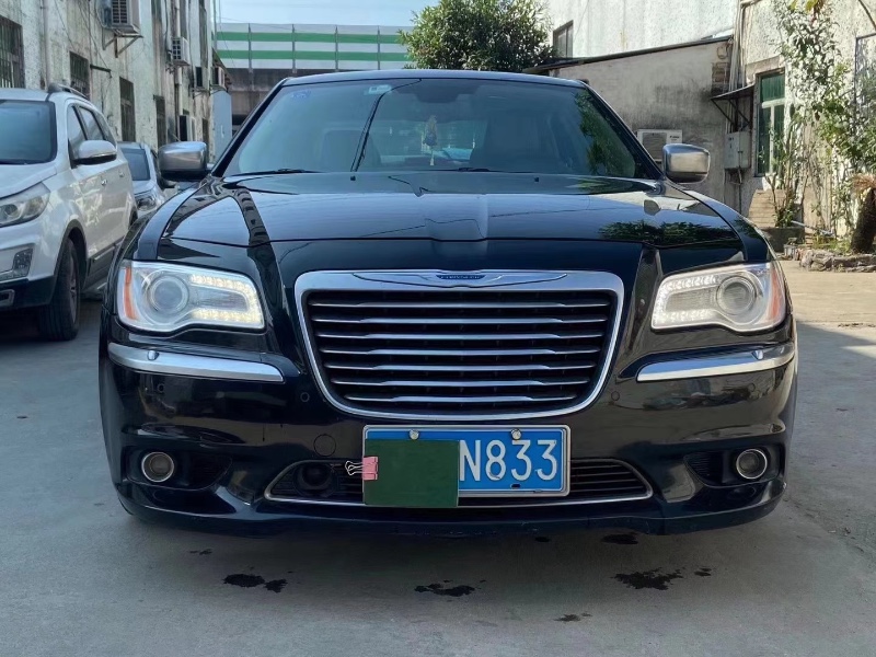 珠海12年克萊斯勒300C9