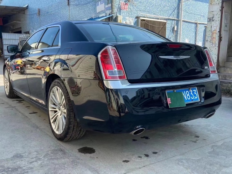 珠海12年克萊斯勒300C1