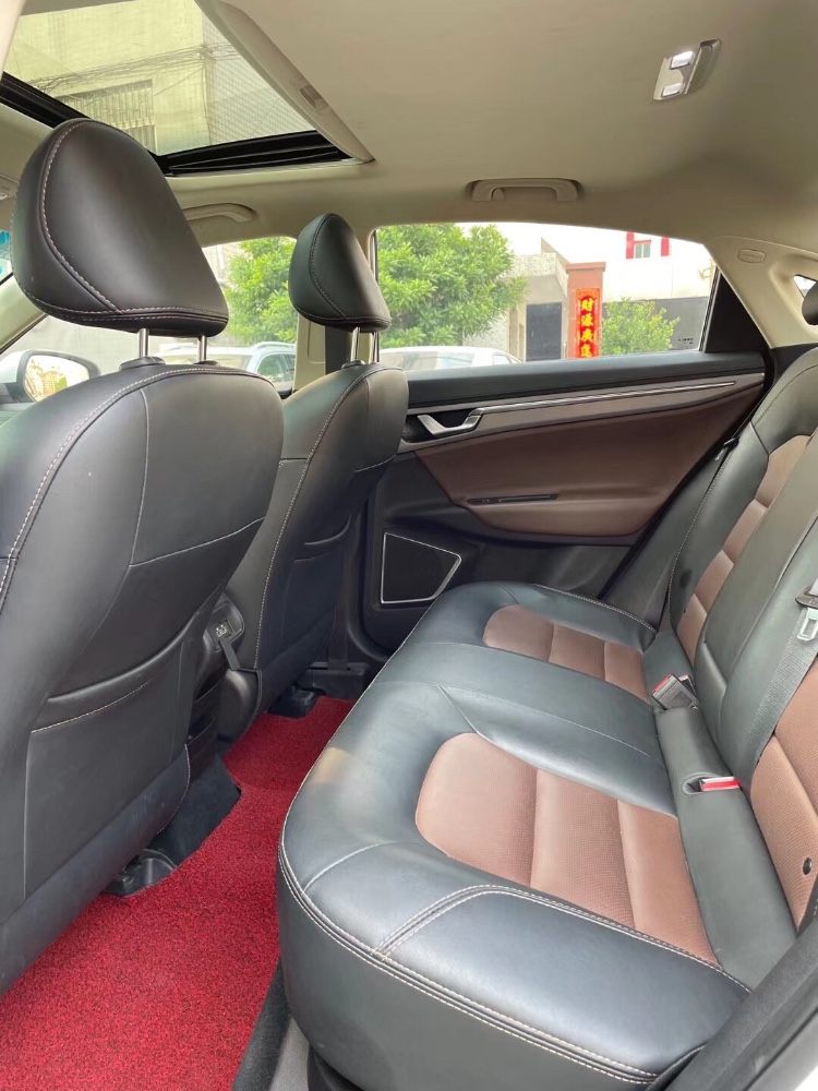 中山18年吉利帝豪GL6