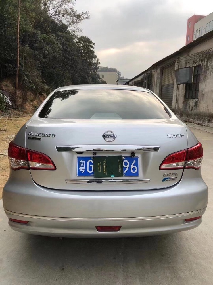 江门10年日产轩逸7