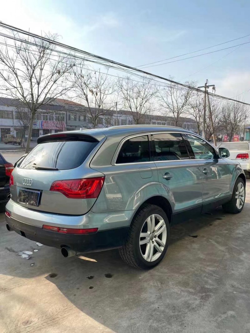 济宁07年奥迪Q76