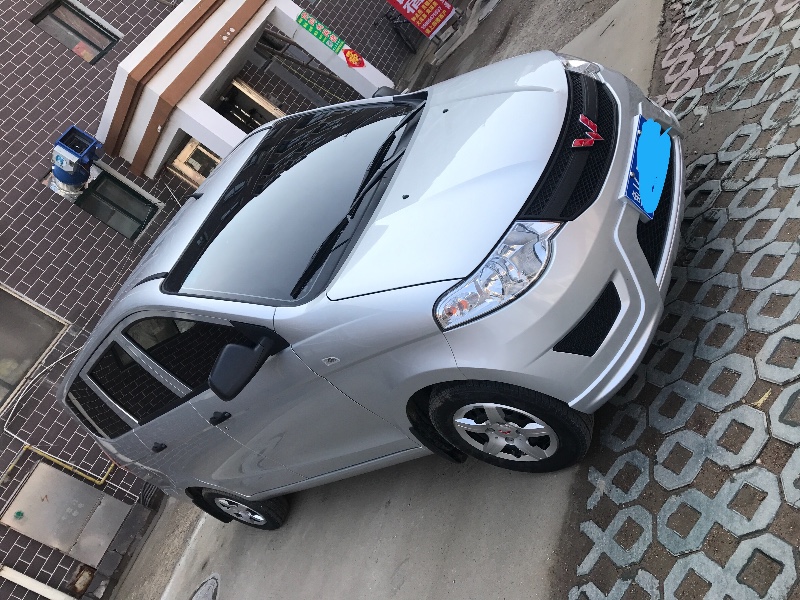 济宁20年五菱昌河面包2
