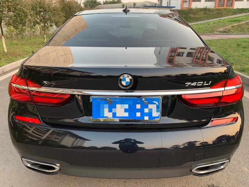 成都19年宝马7系7