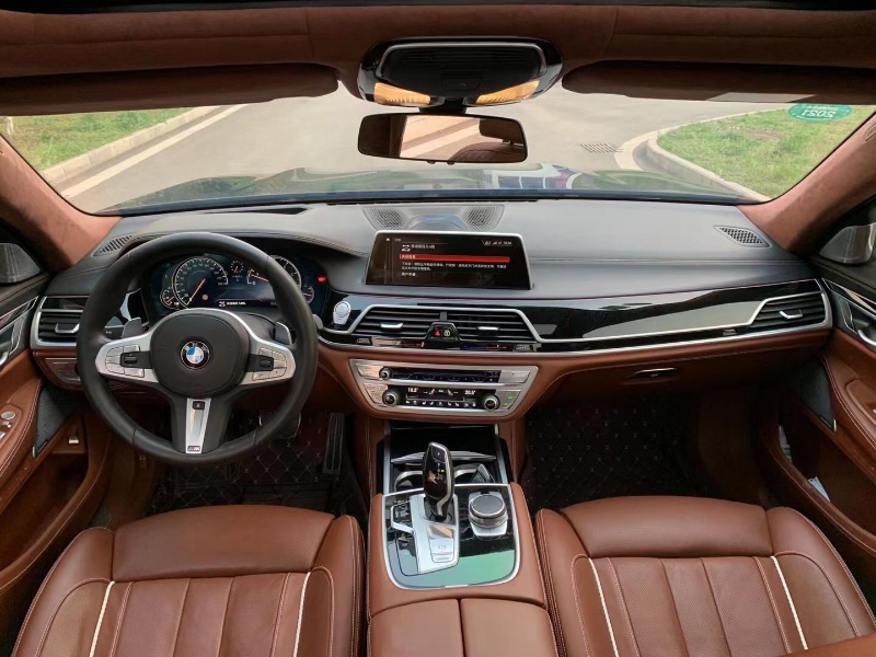 成都19年宝马7系5