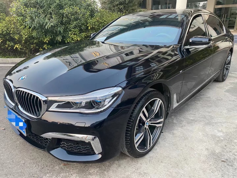 成都19年宝马7系1