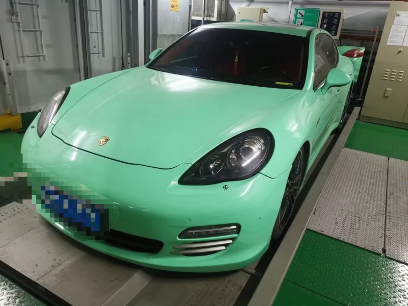 常州12年保時捷帕拉梅拉8