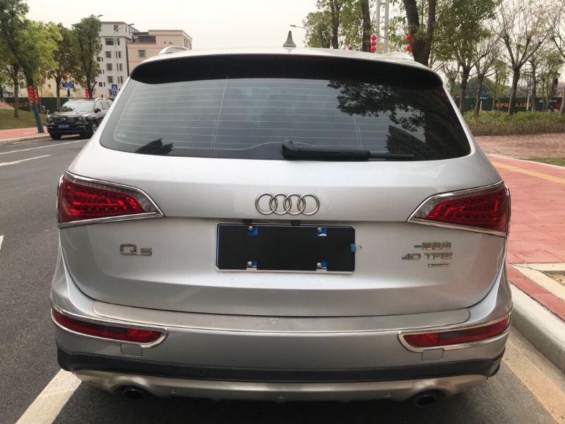 广州11年奥迪Q55