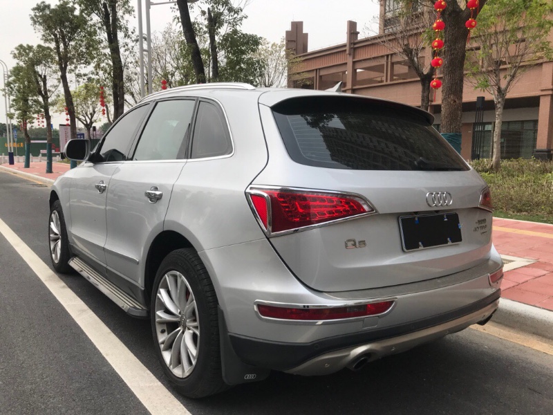 广州11年奥迪Q56