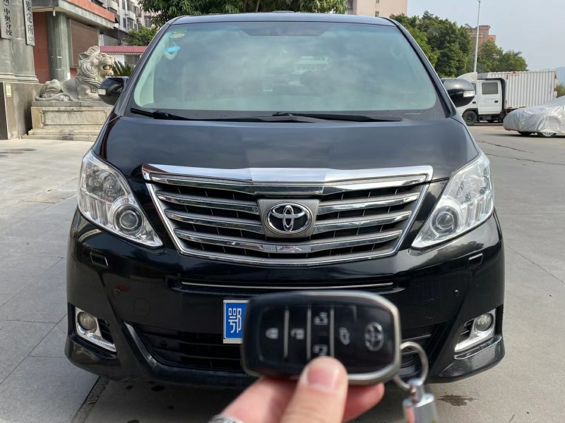 广州抵押车13年丰田埃尔法出售