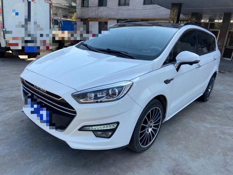 泰安18年力帆汽車軒朗2