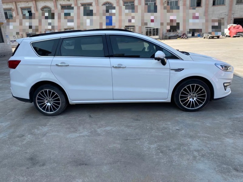 泰安18年力帆汽車軒朗7
