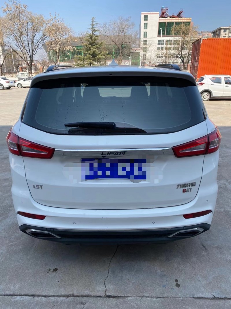 泰安18年力帆汽車軒朗8