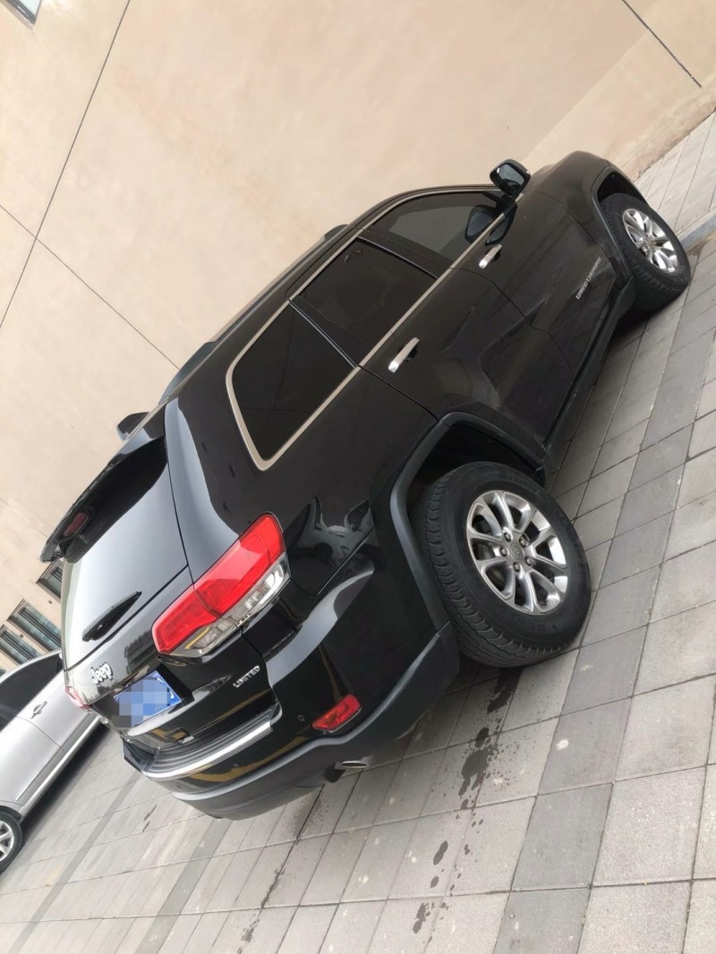 營口15年Jeep大切諾基9