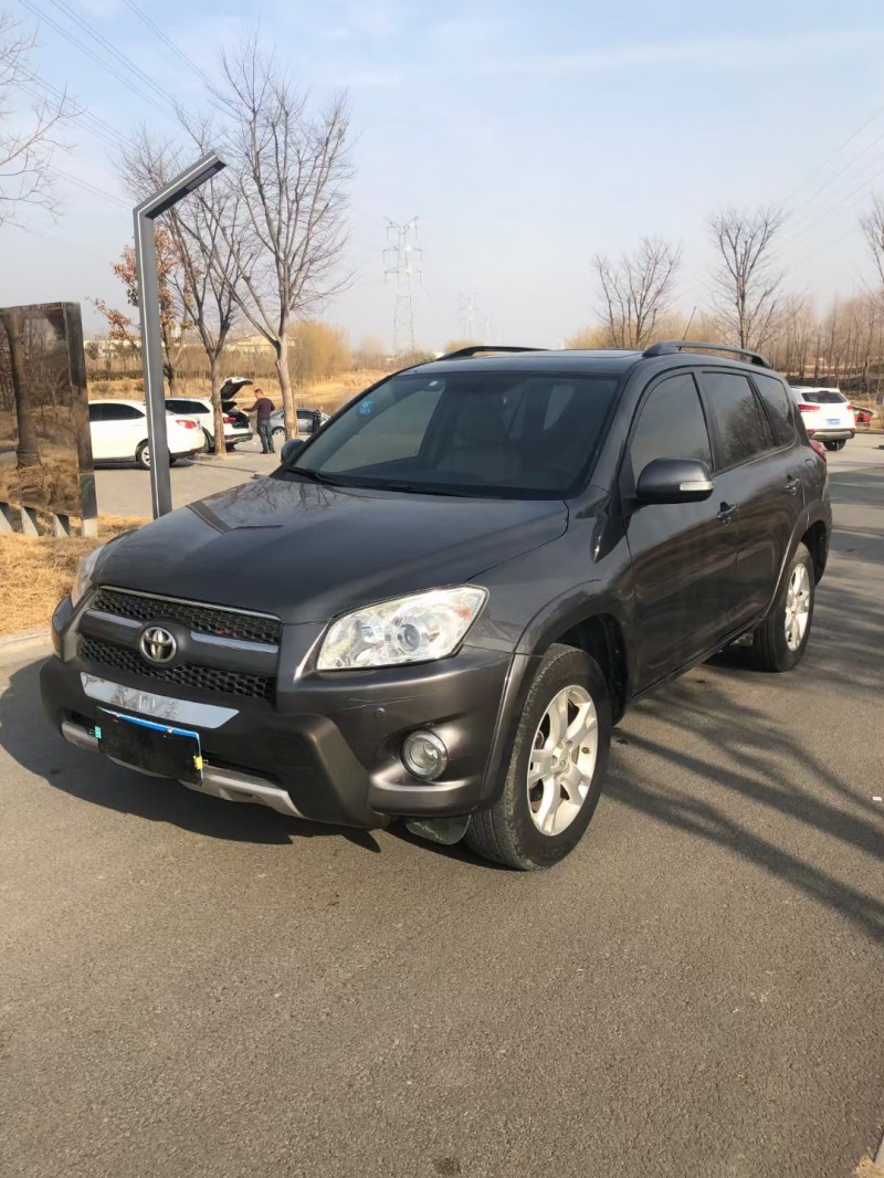 徐州12年丰田RAV4荣放3
