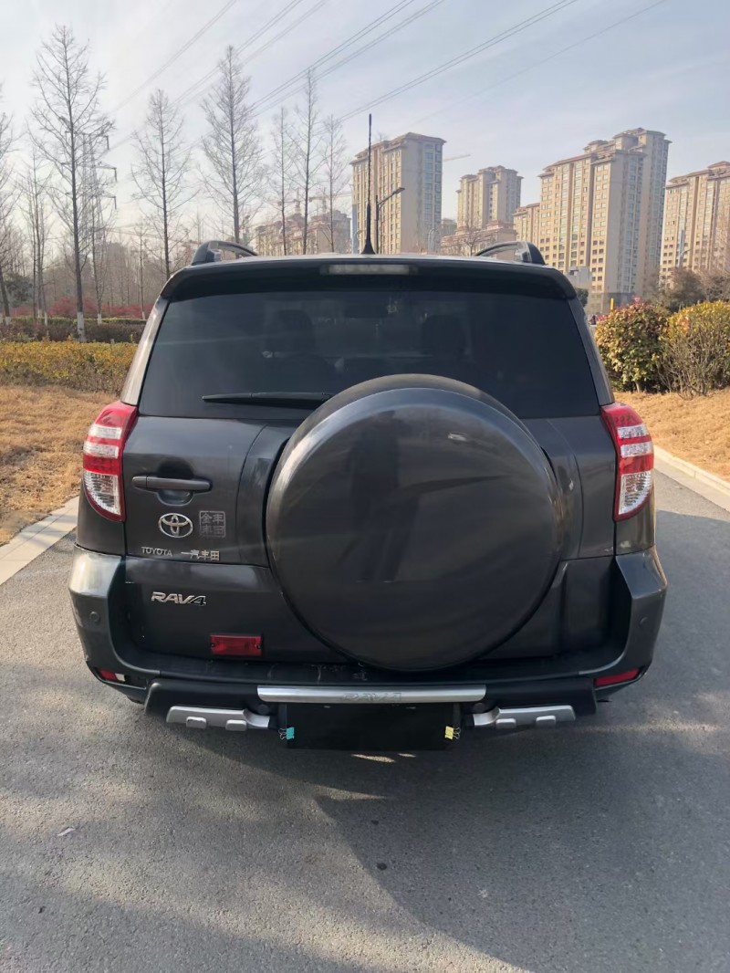 徐州12年丰田RAV4荣放4