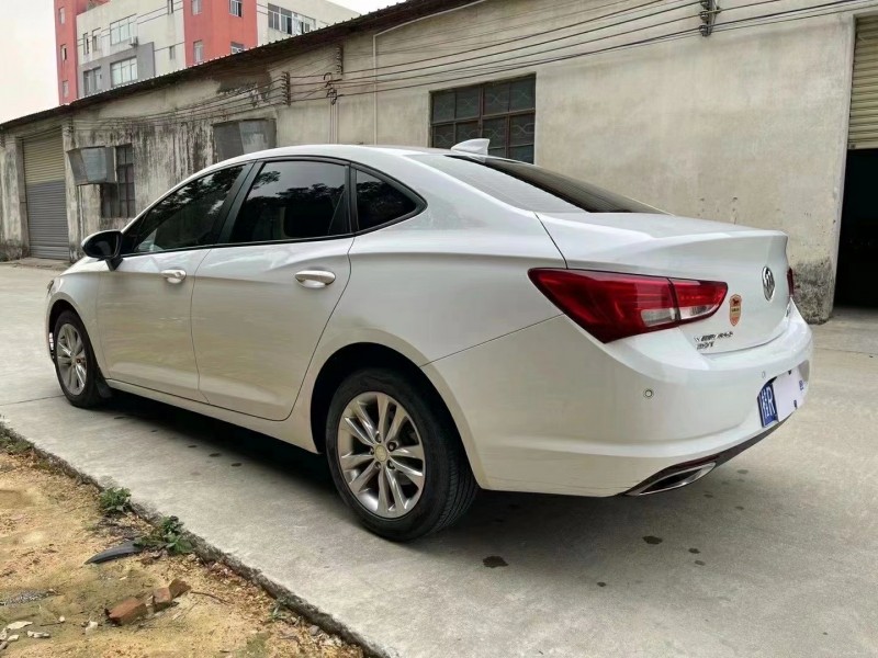 江门19年别克威朗6