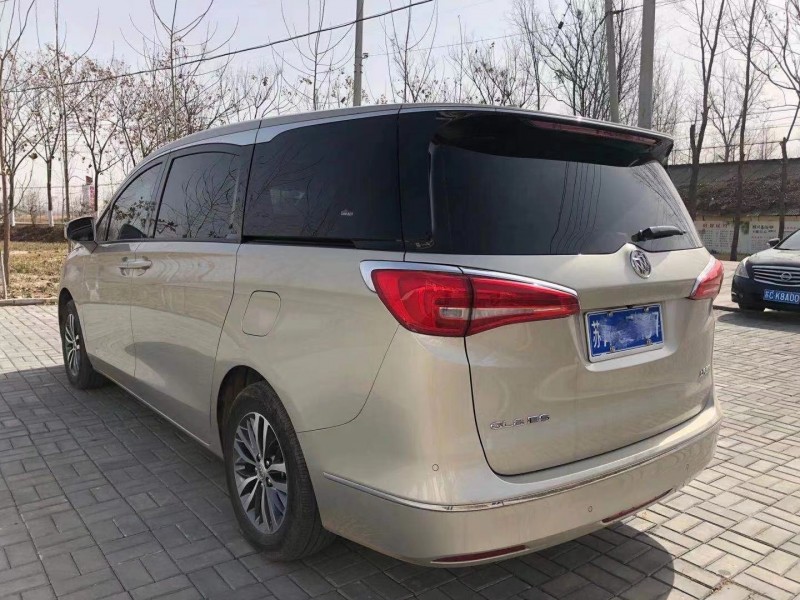 徐州17年别克GL84