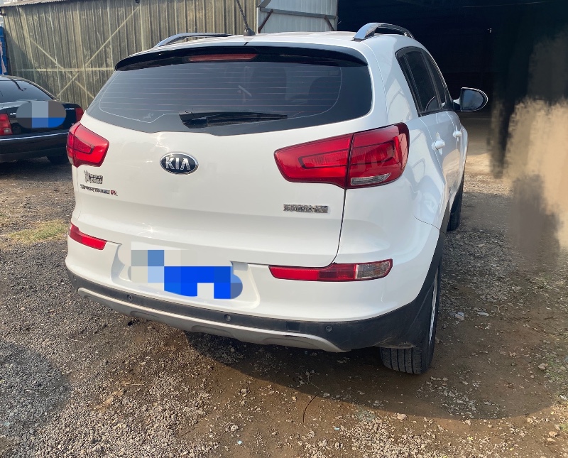 邢台14年起亚智跑6