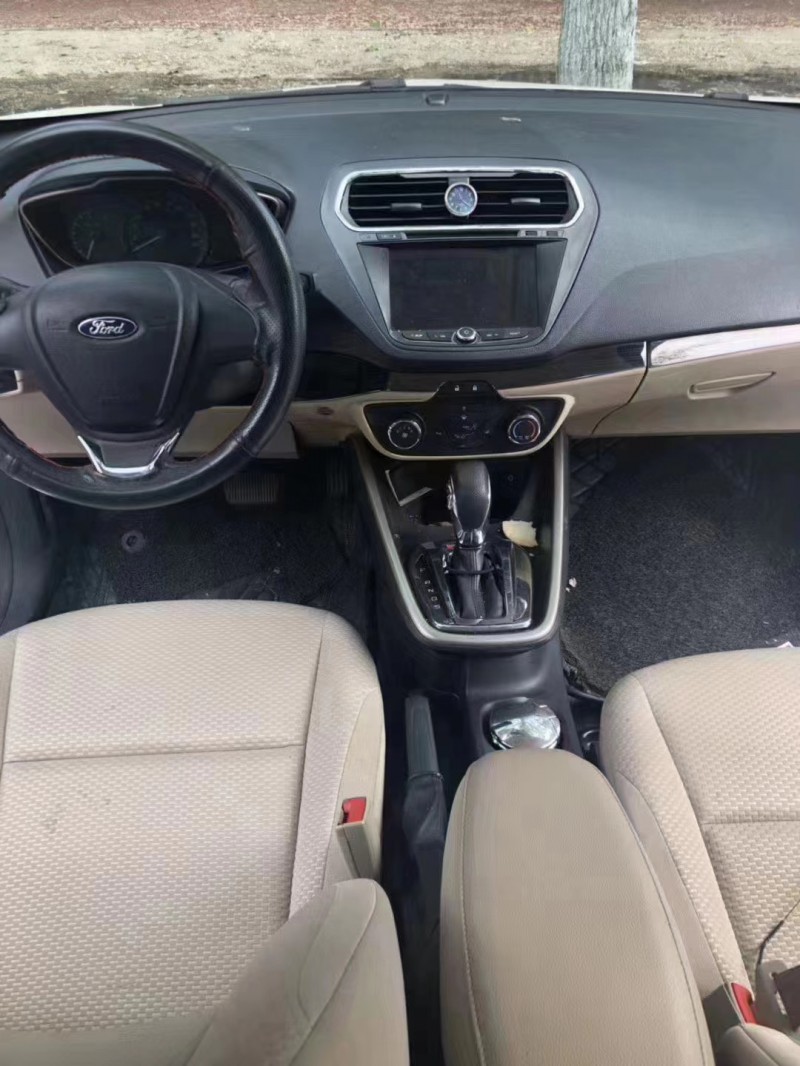 枣庄17年福特福睿斯7