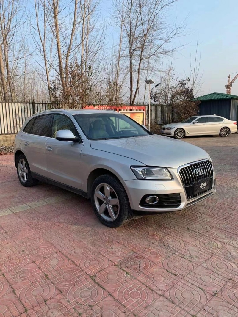 济宁14年奥迪Q56