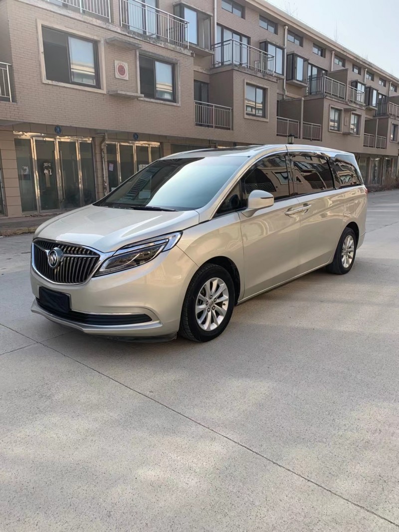 徐州17年别克GL82