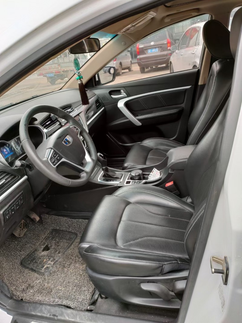 武汉17年吉利帝豪3